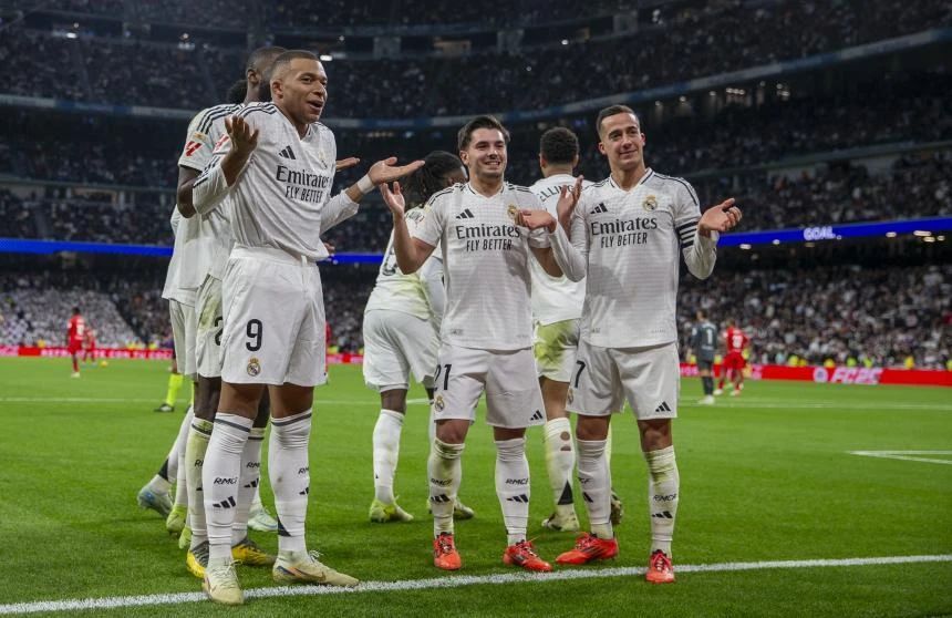 上海海港战胜北京国安，积分榜上川超西甲巴萨皇马进前八升的简单介绍