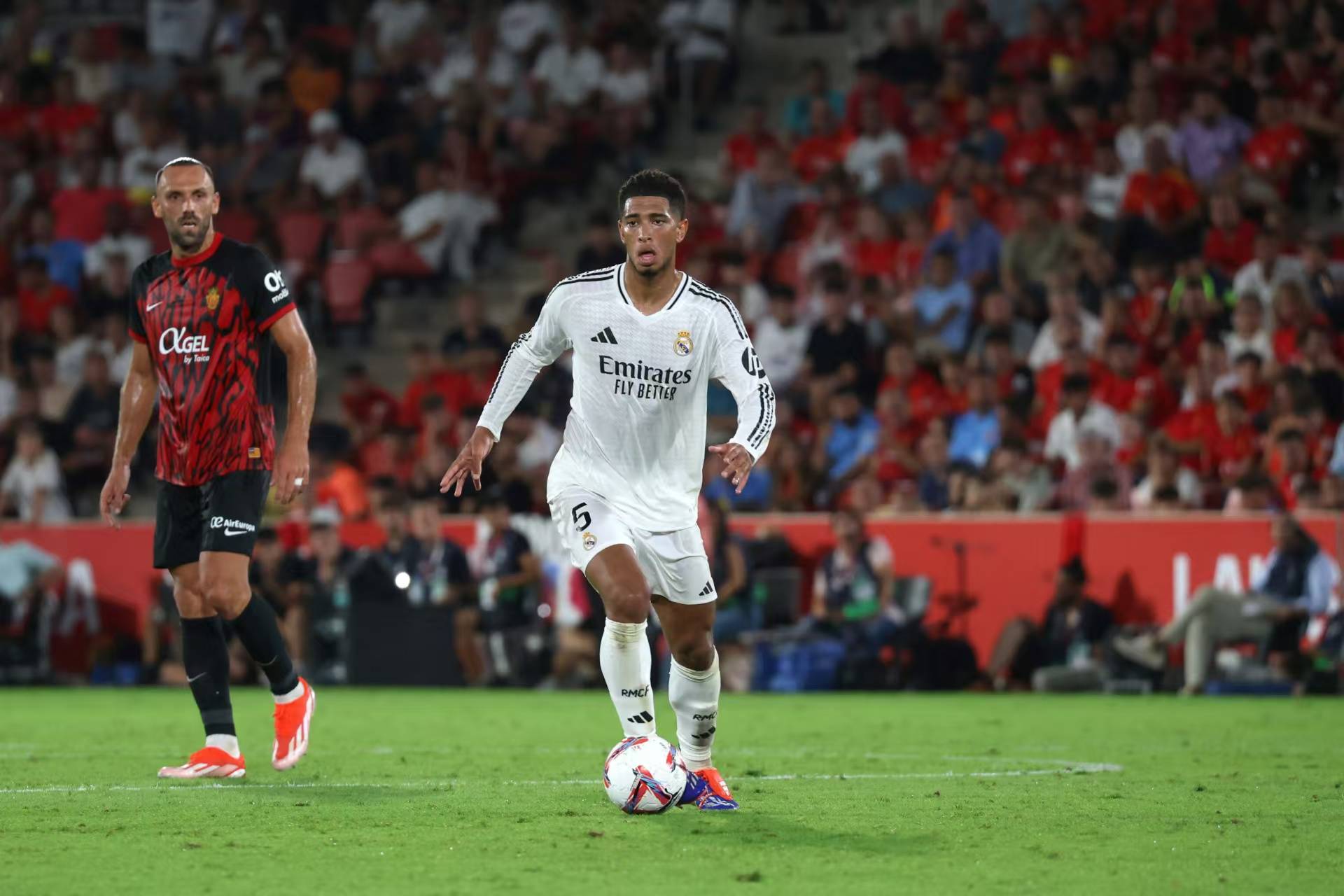 皇家马德里后卫因伤缺席关键比赛的简单介绍