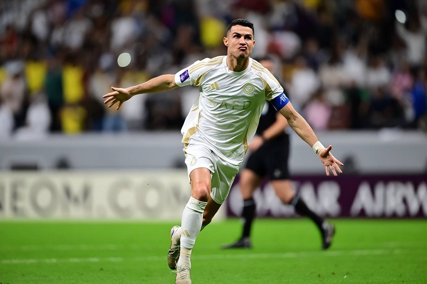 开云体育平台APP-关于AC米兰比皇家马德里，C罗梅开二度的信息