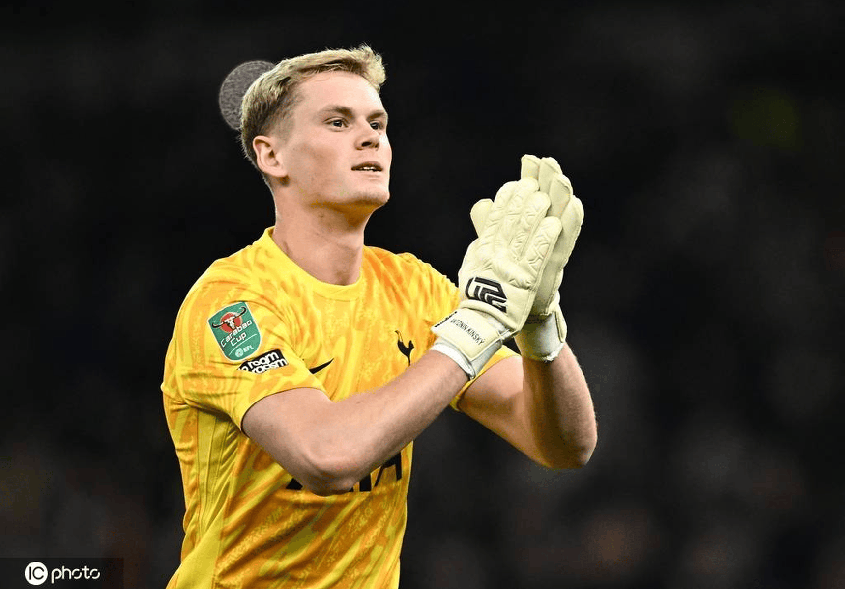 热刺新援表现抢眼，为球队增添压力的简单介绍