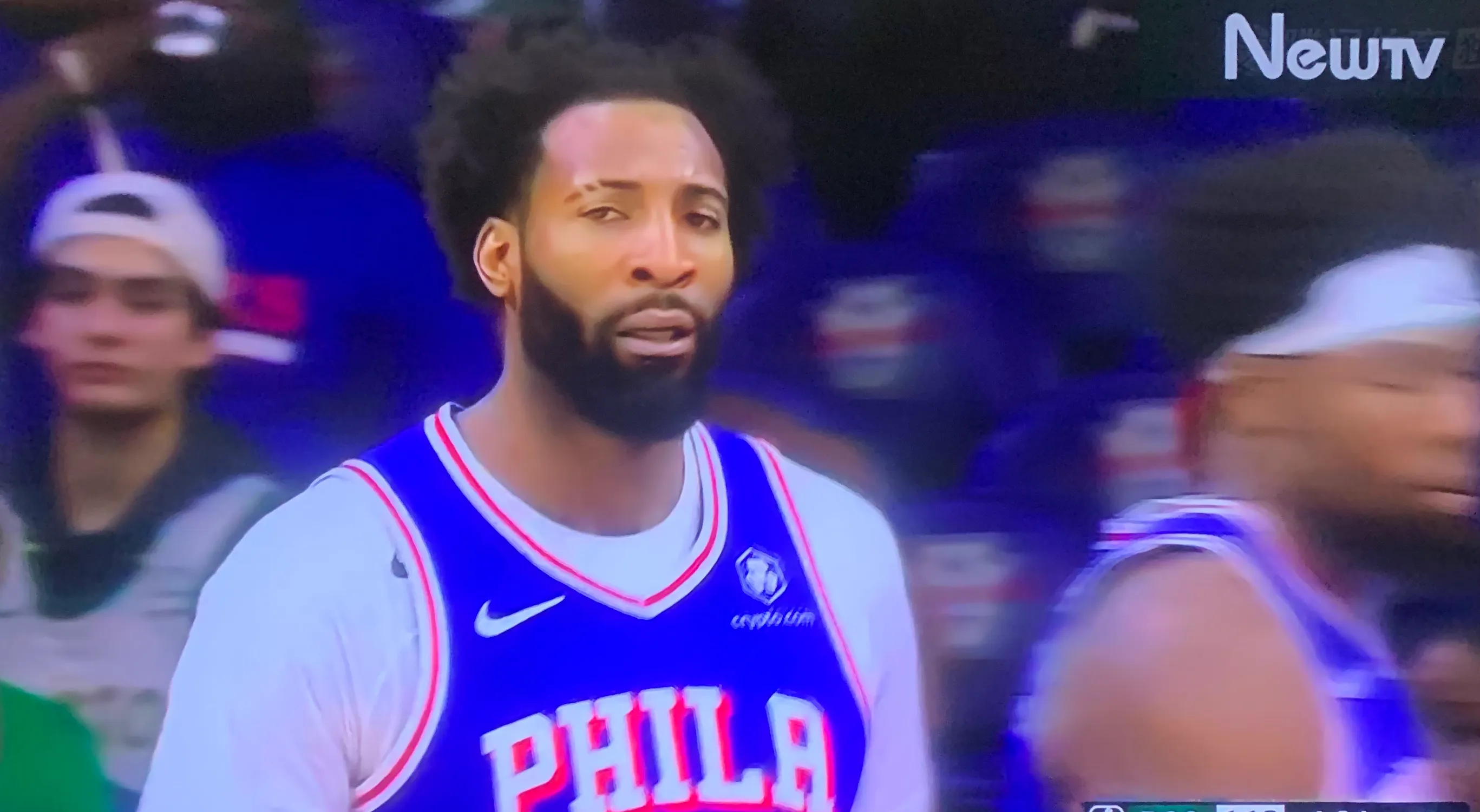 关于凯尔特人客场大胜黄蜂，重回东部前四的信息