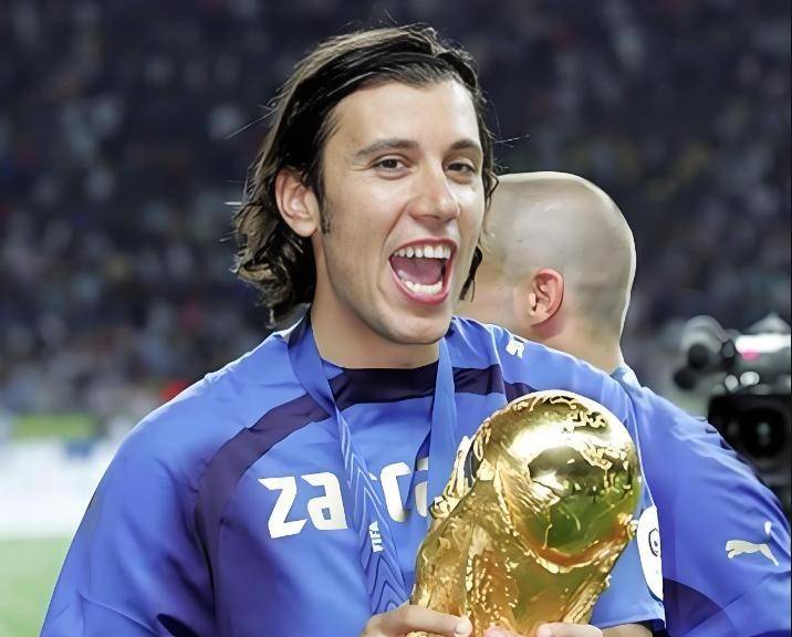 意大利足球界外援球员亮相让球迷瞩目