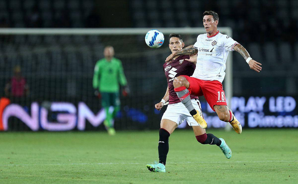 开云体育官网-尼斯客场大胜，一路领先对手