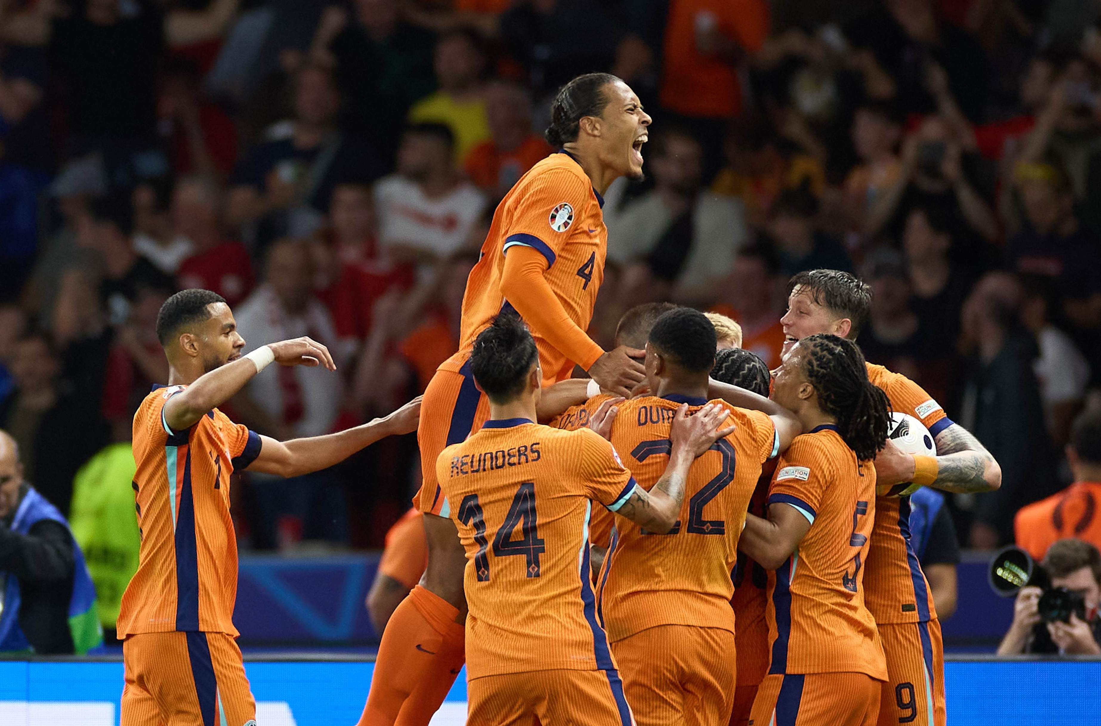 荷兰击败格鲁吉亚，实现三连胜