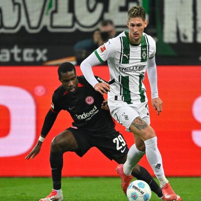 开云体育官网-门兴格拉德巴赫险胜争取三分，积分不断攀升