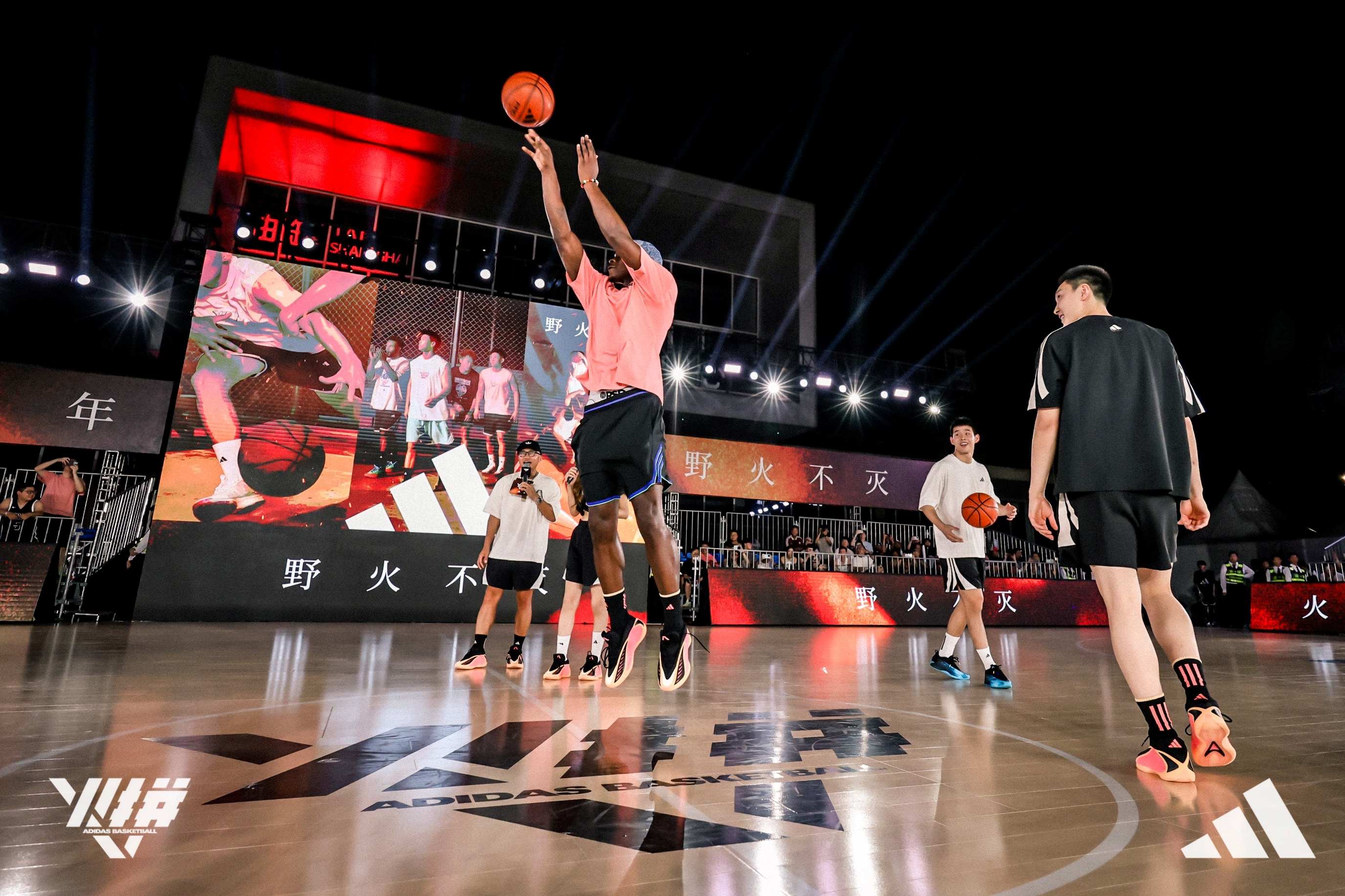 -包含世界篮球比赛近期举行，球员们备战如火如荼的词条