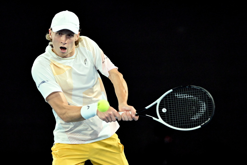 开云体育官方网站-包含澳大利亚网球队险胜世界网球队，梅德韦杰夫高光表现的词条