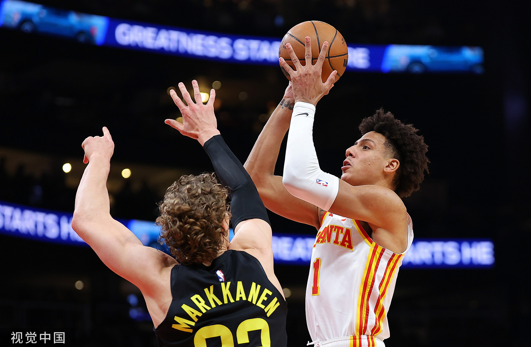 篮网轻松击败老鹰，取得胜利