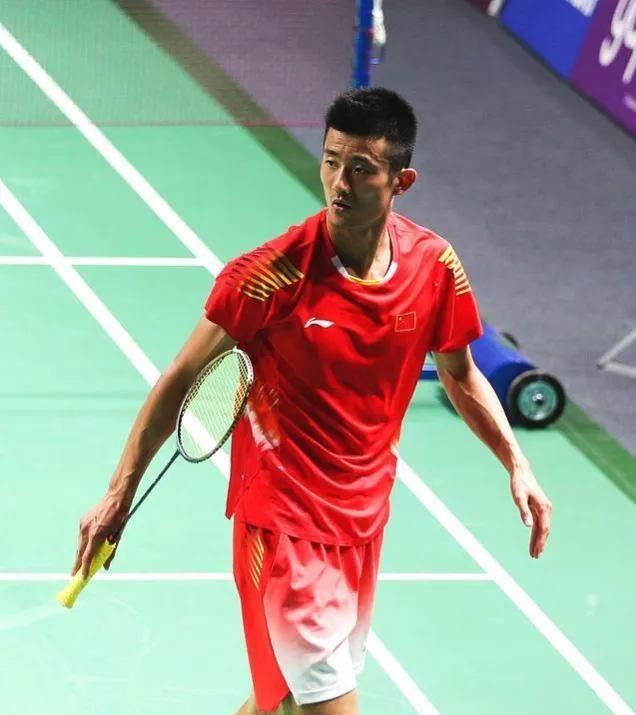 关于日本羽毛球队碾压英格兰羽毛球队，谌龙统治全场的信息