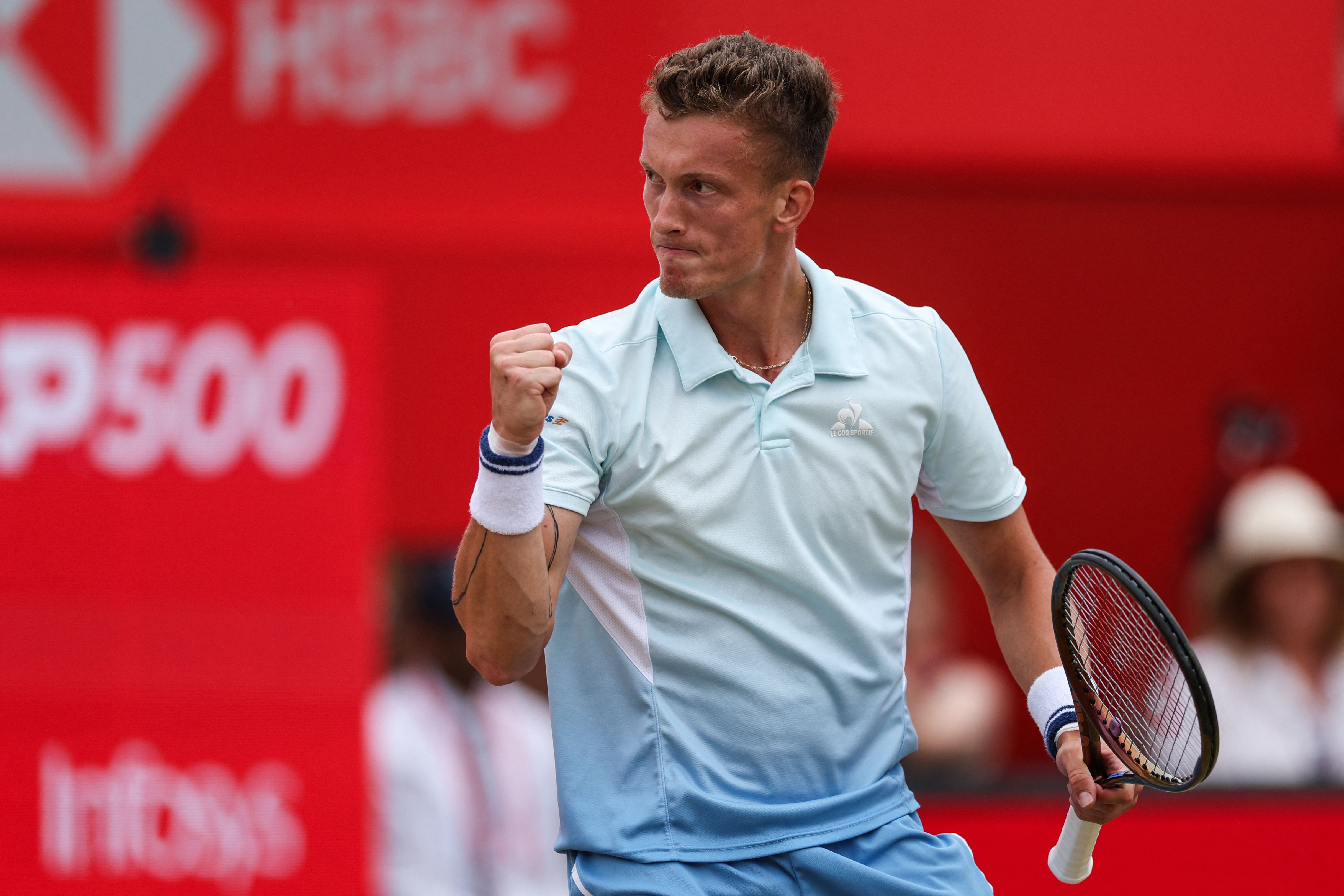 关于美国网球队险胜澳大利亚网球队，阿尔卡拉斯惊艳世界的信息