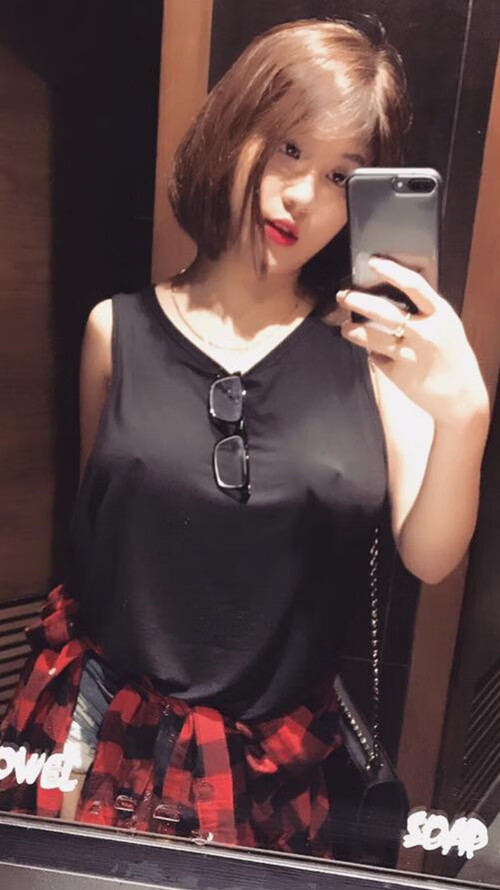 末节风暴,霍勒迪攻防一体主宰比赛,鹈鹕团队合力收割马刺