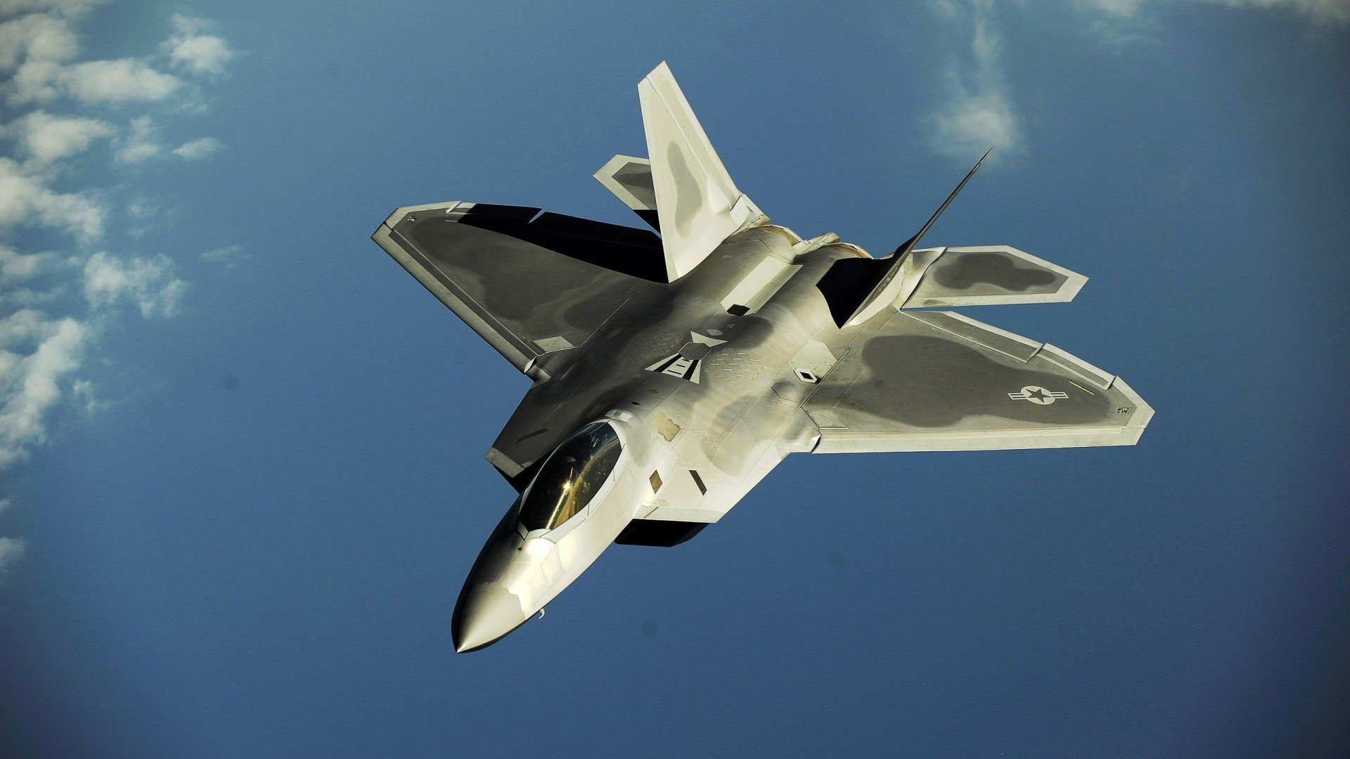 红黑引擎轰鸣！卡马文加节奏魔方，助AC米兰冰岛压哨惊魂