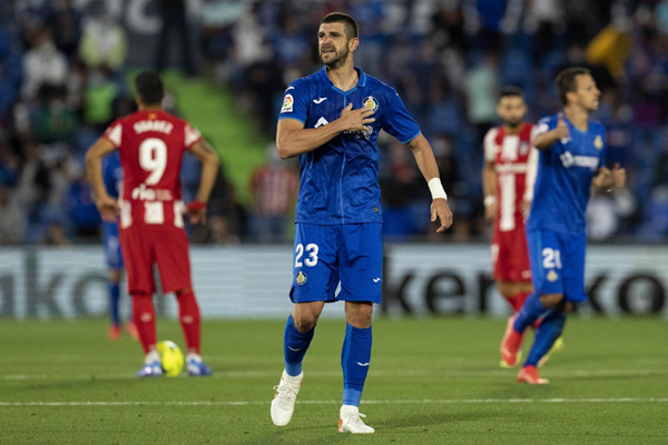 西甲国家德比焦点战，新疆队爆冷黄蜂